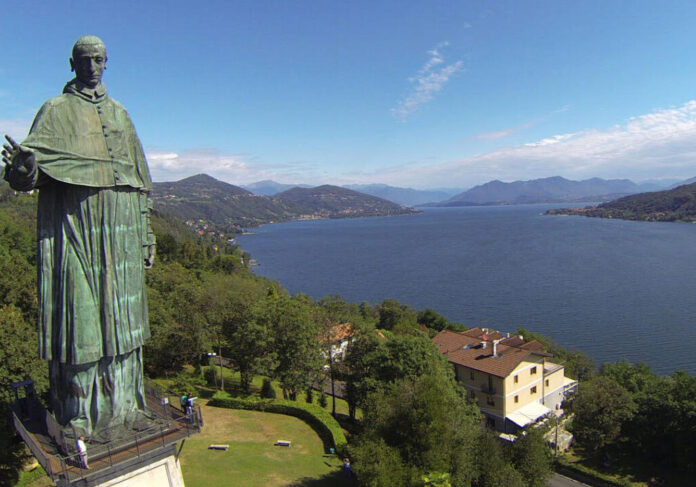 8173_Arona_San_Carlo_statua-aspect-ratio-535-375