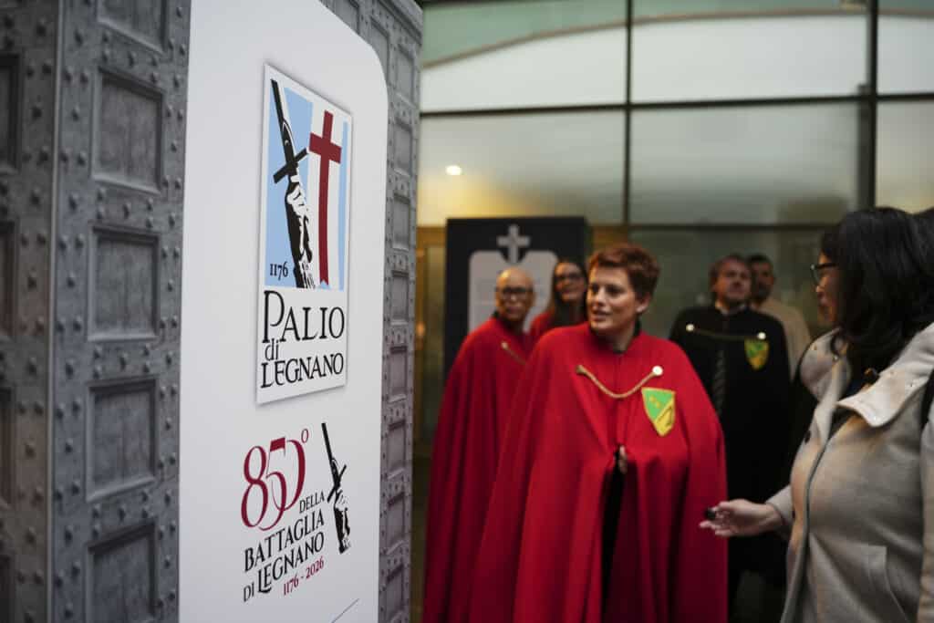 Alla stazione di Milano Cadorna sbarca il Palio di Legnano