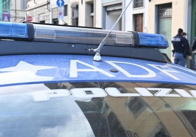 Pavia, aggrediscono ragazzo con un sampietrino per rapinarlo del cellulare. Identificati i responsabili