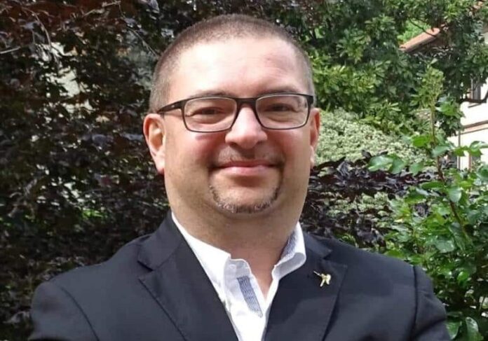 SIMONE-GELLI-aspect-ratio-535-375