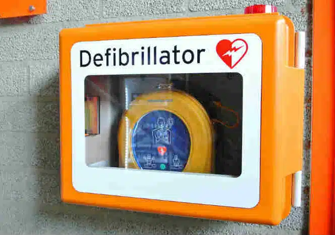 dae-defibrillatore-aspect-ratio-535-375