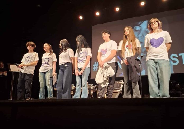 f84212a5-0bef-433a-b4bd-393681ab6fd7-aspect-ratio-535-375