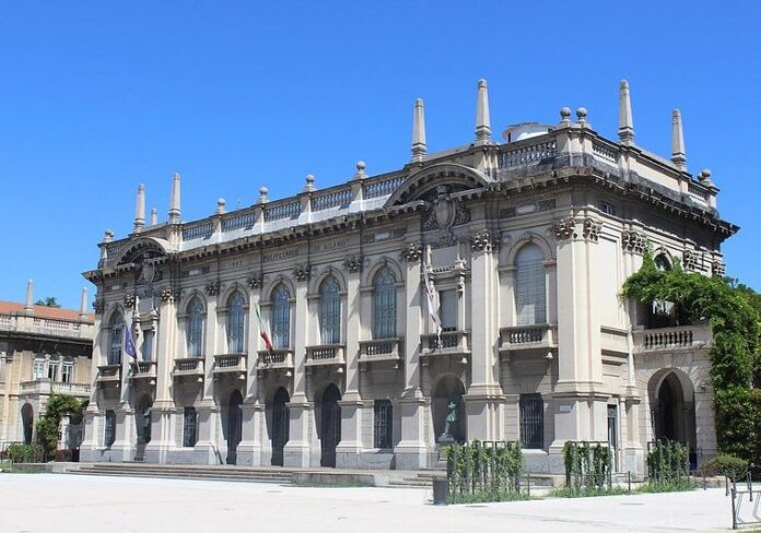 poli-aspect-ratio-535-375