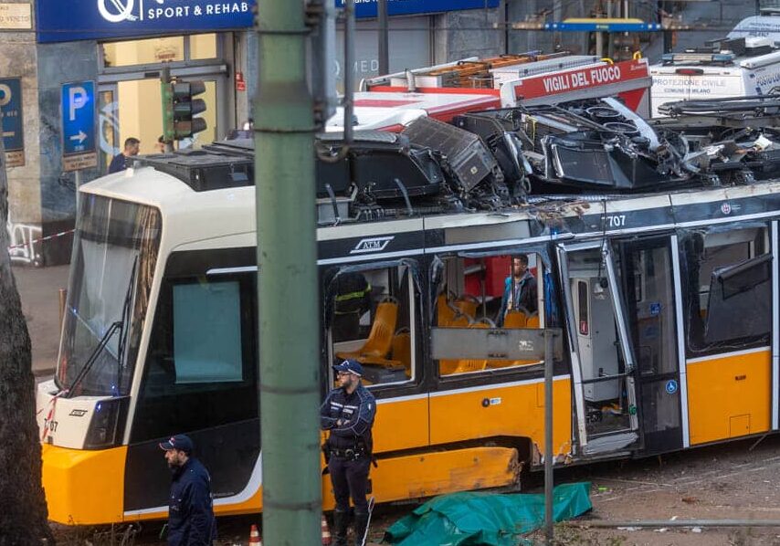Tram deragliato a Milano,  prende sempre più quota l’ipotesi dell’errore umano