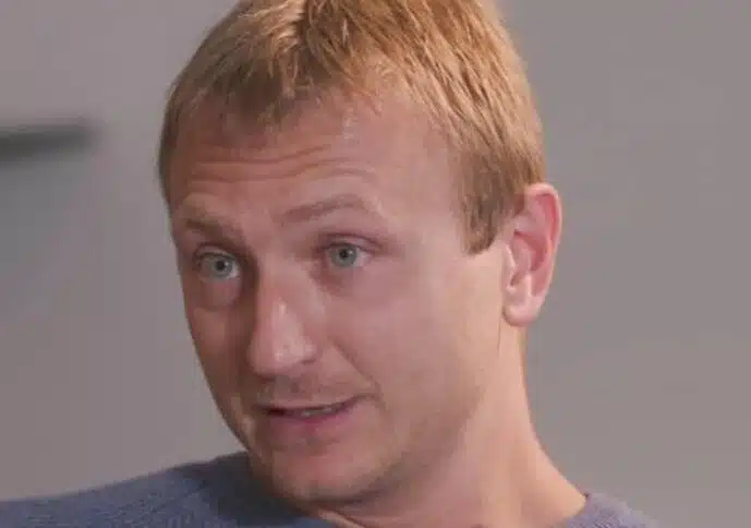 stasi-aspect-ratio-535-375