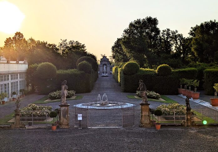 Delfino-e-viale-di-diana-scaled-aspect-ratio-535-375