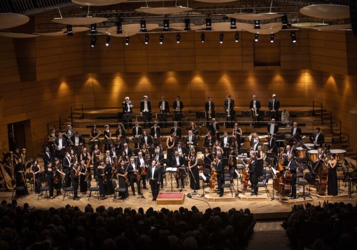 FOTO-Orchestra_1_Foto-di-Lorenza-Daverio-1-scaled-aspect-ratio-535-375