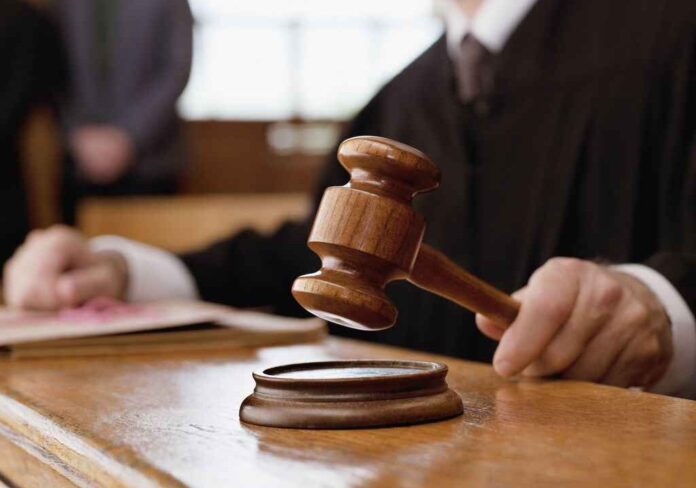 Martello-giudice-aspect-ratio-535-375