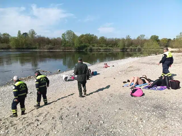 PHOTO-2026-04-06-20-59-36