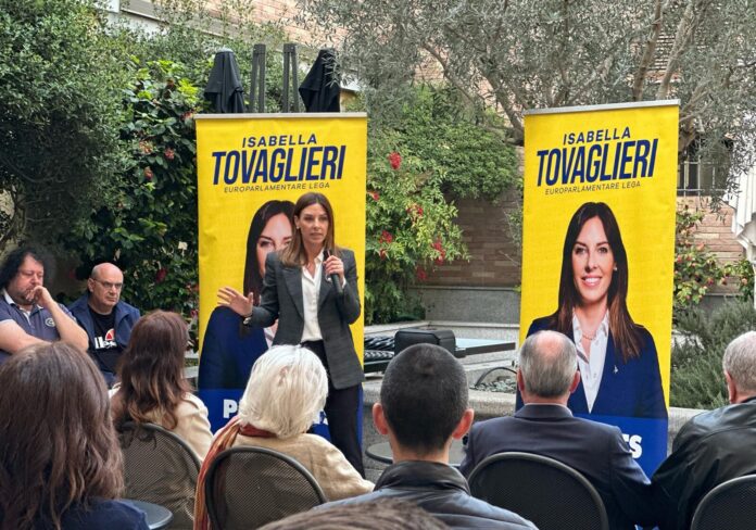 Tovaglieri-incontra-i-cittadini-a-Parabiago-aspect-ratio-535-375