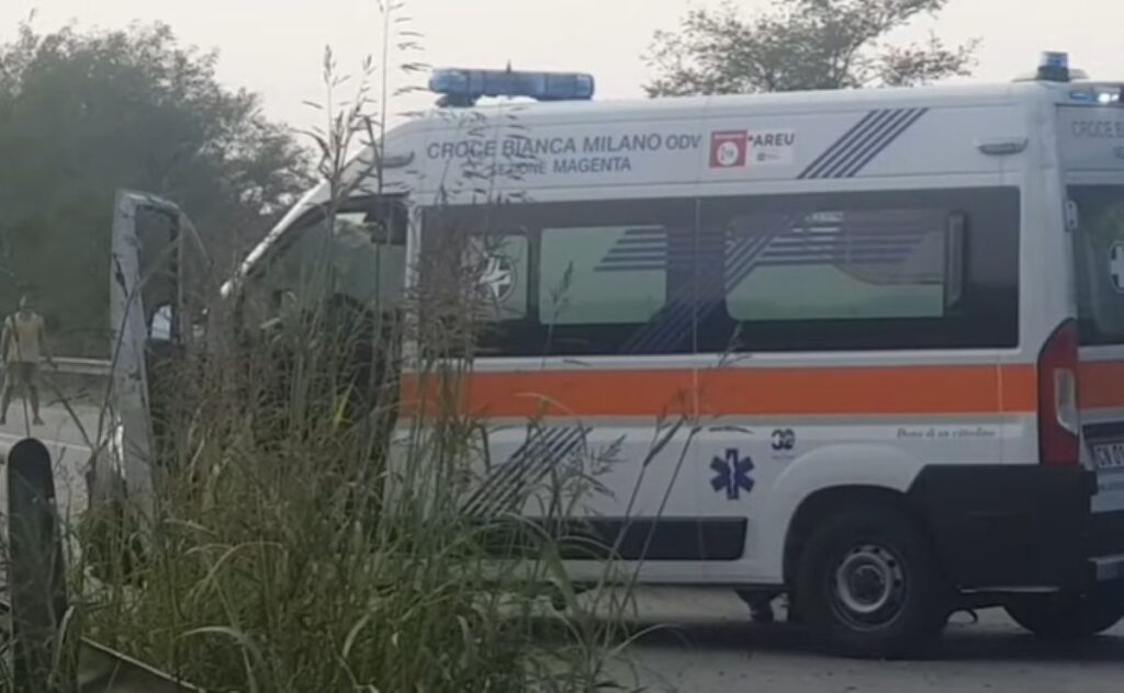 Boffalora sopra Ticino, incidente alla Magnana: motociclista finisce in ospedale