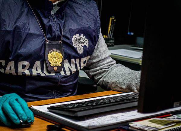 Borgomanero, bimbo di 7 mesi morì per le percosse: i genitori arrestati in Svizzera