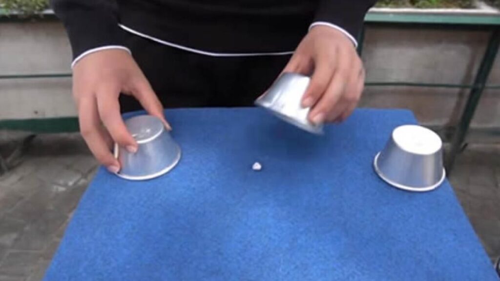 Nel 2026 75 denunce per la truffa delle tre campanelle in centro a Milano