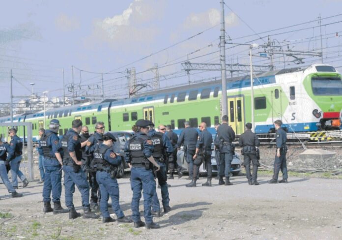 Milano-Rogoredo-controlli-polizia--aspect-ratio-535-375