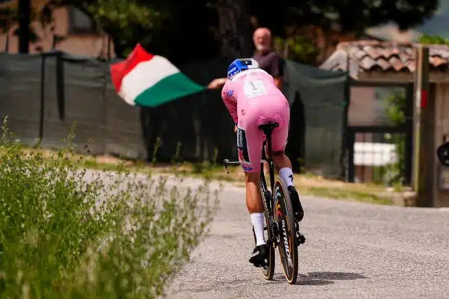 21.6.2026 - lorenzo Mark Finn e Bandiera Tricolore