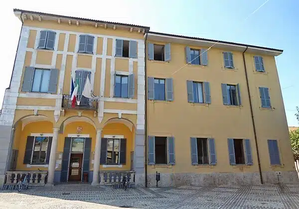 Bareggio-municipio-aspect-ratio-535-375