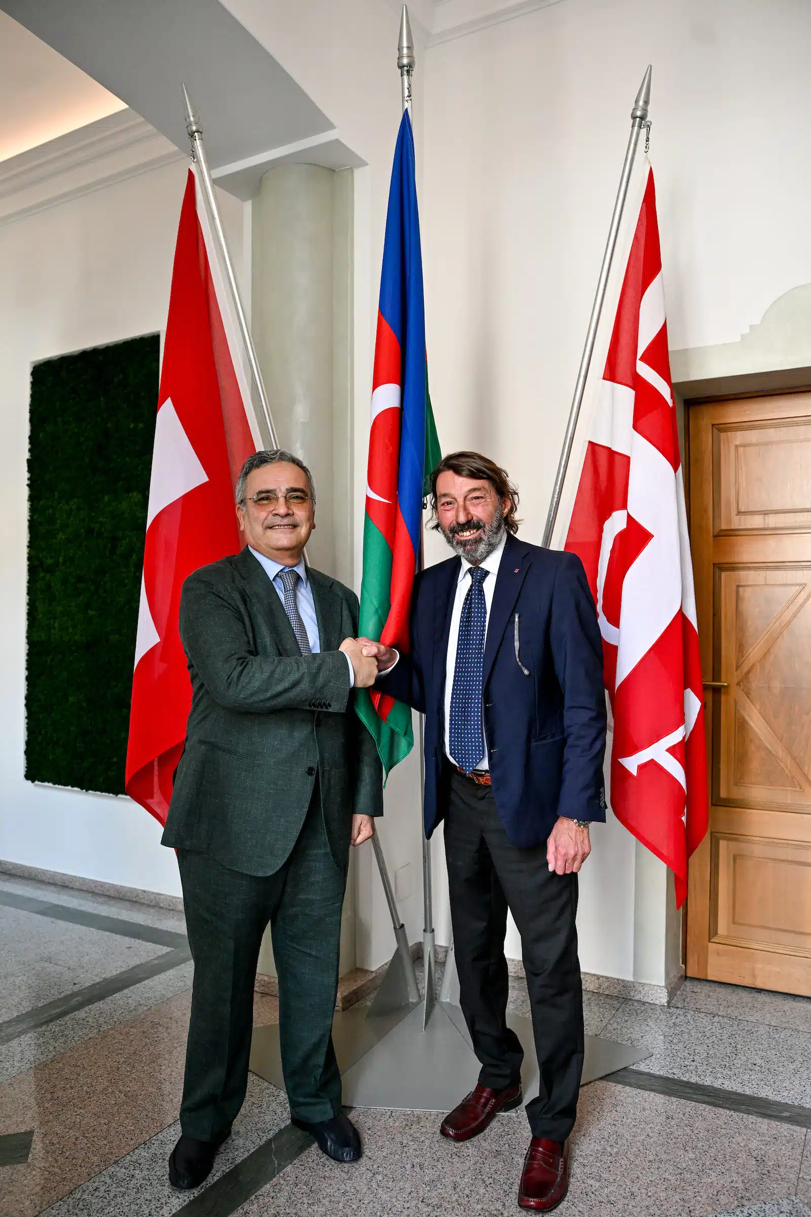 Foto_Sindaco e Ambasciatore dell'Azerbaigian in Svizzera (1)