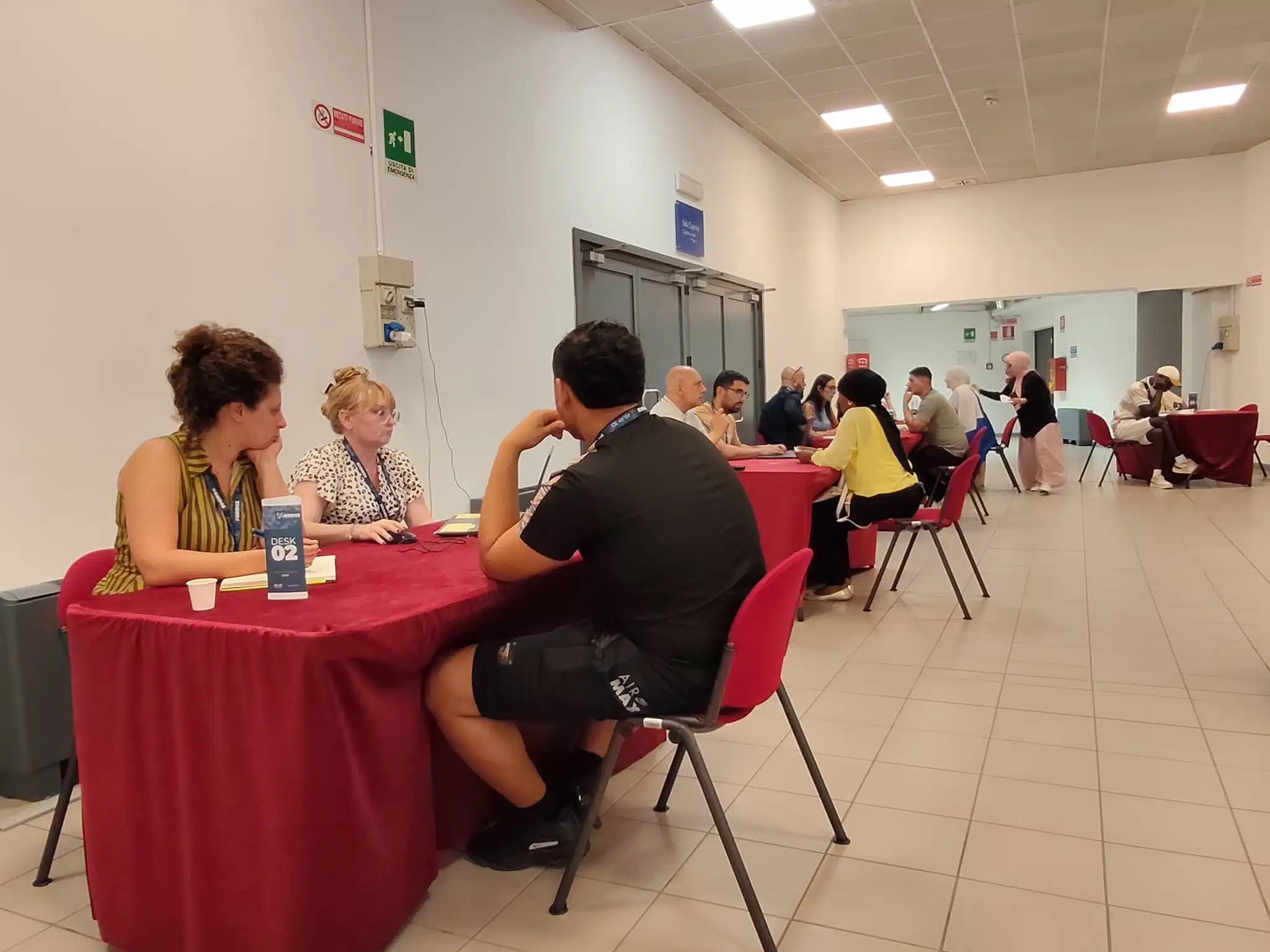 Un momento dei colloqui individuali all'Orientation Day di BRIDGE