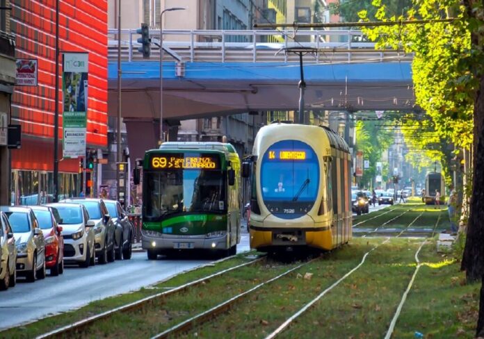 bus-tram-milano-tpl-aspect-ratio-535-375