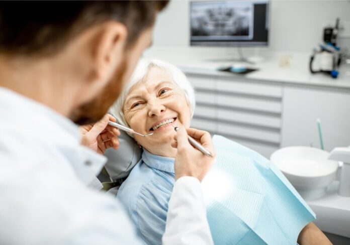 dentista-per-anziani-1-aspect-ratio-535-375