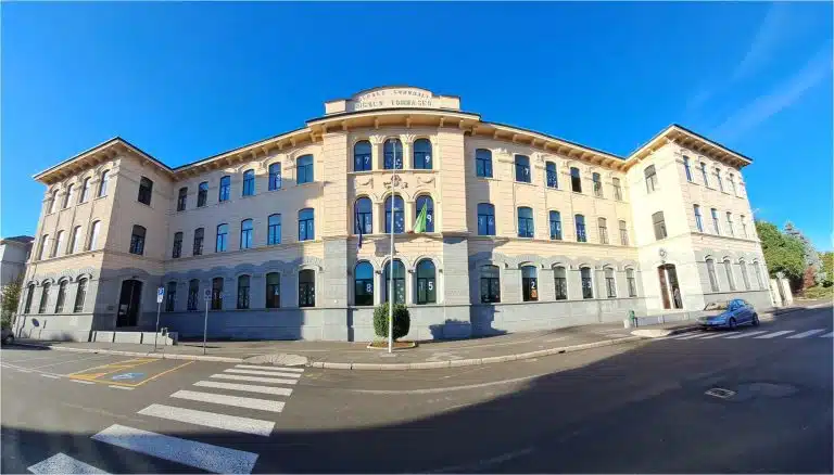 Facciata Scuola Tommaseo Busto Arsizio