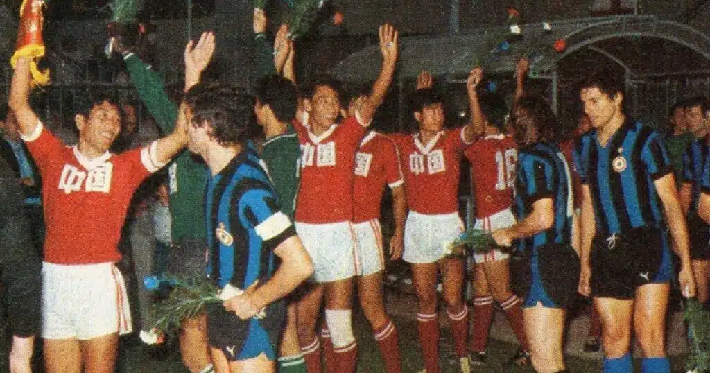 inter-cina-10-settembre-1978-lingresso-in-campo-delle-squadre_2062245-1024x538