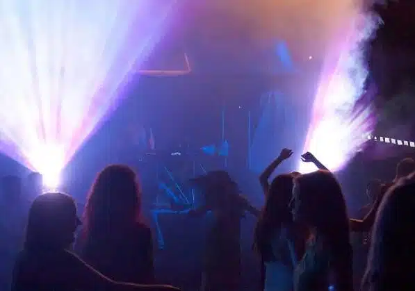 ravegenerica-aspect-ratio-535-375