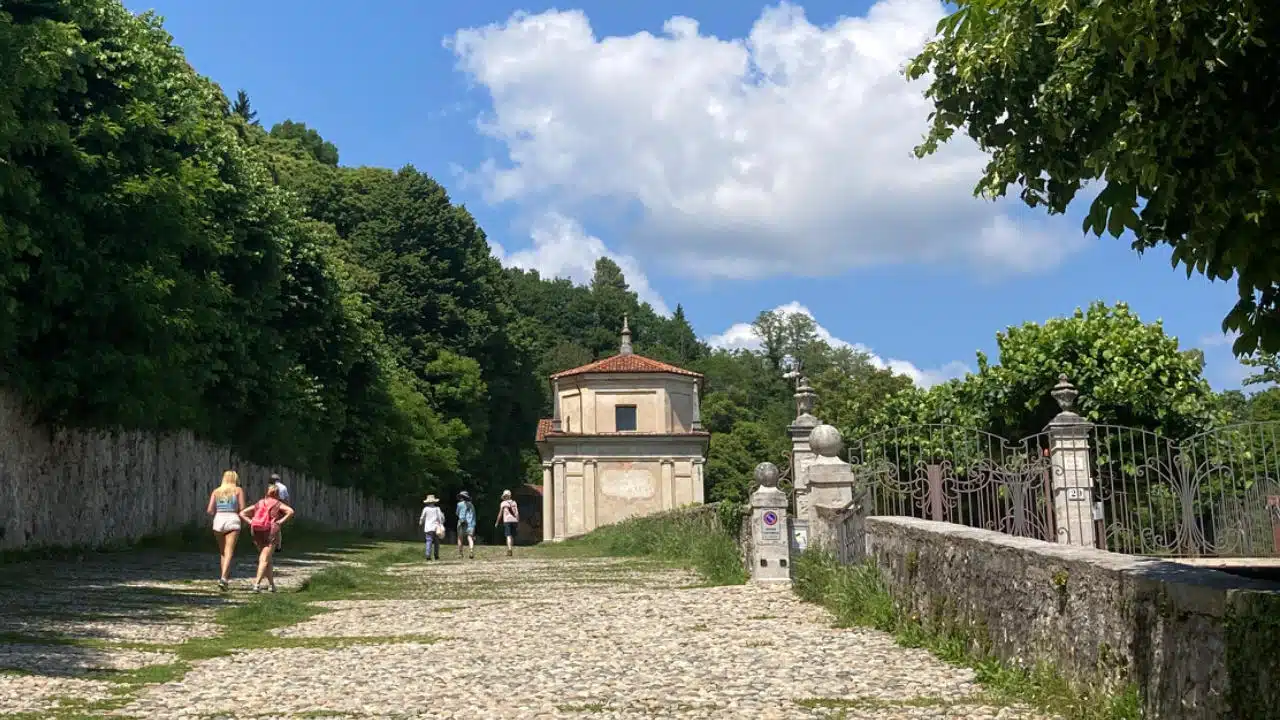 8600_Sacro_Monte_di_Varese_passeggiata