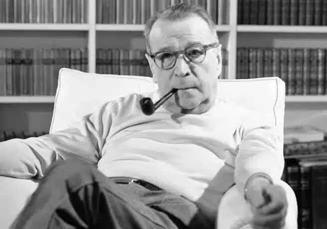 georges-simenon-aspect-ratio-535-375