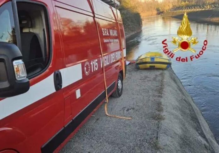 i-vigili-del-fuoco-sul-canale-villoresi-aspect-ratio-535-375